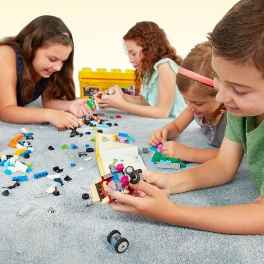 Lego Classic : Boîte de briques créatives moyenne