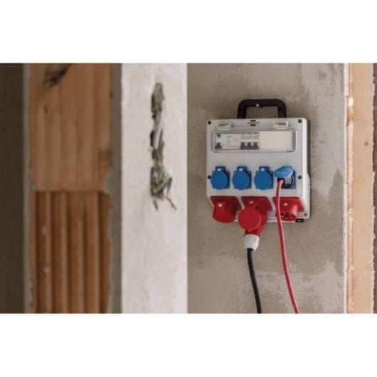 Multiprise Brennenstuhl 1154890010 6 prises IP44 avec disjoncteur différentiel RCD et montage mural