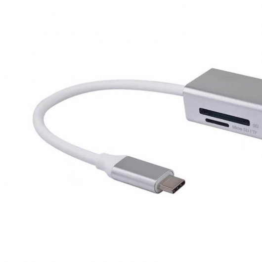 Equipaggia l'adattatore USB-C multifunzione 5 in 1