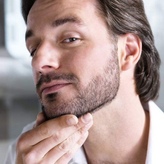 Philips QT4050 Beardtrimmer Serie 7000 con Sistema de Aspiración