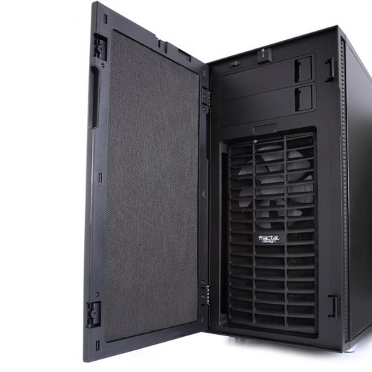Fractal Design Define R5 Negra con Ventana