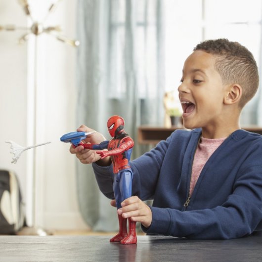 Hasbro Original Titan Hero Series Spiderman y Accesorios Figura