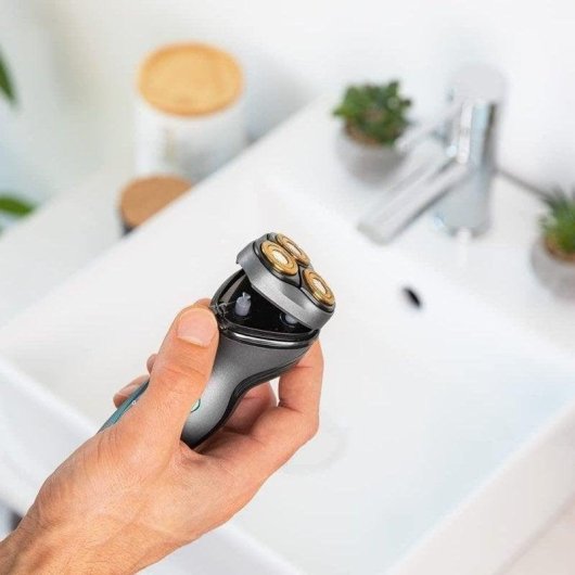 Elektrorasierer Cecotec Bamba PrecisionCare Titanium PerfectCut Kabellos 40min Nass- und Trockenrasur 3 Scherköpfe Flexible Scherköpfe Präzisionstrimmer