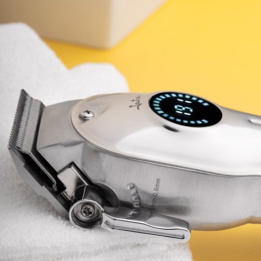 Jata JBCP4000 Tondeuse à cheveux professionnelle métallique avec accessoires