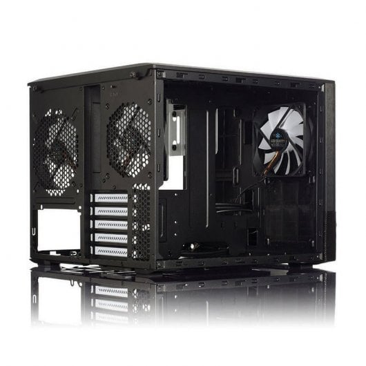 Estojo para PC compacto Fractal Design Node 804 com janela USB 3.0 preto