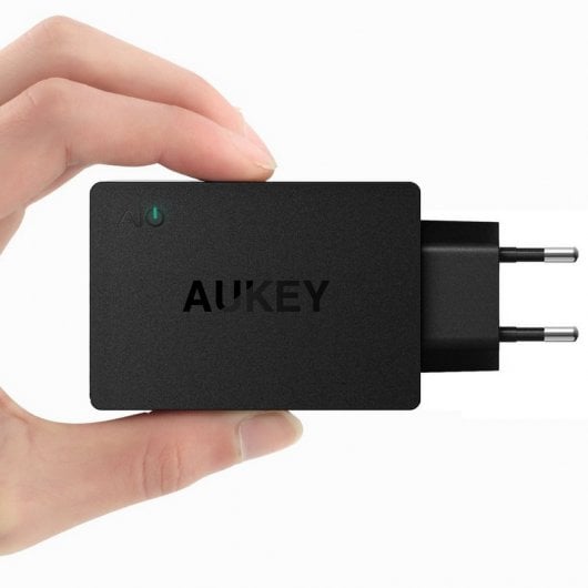 Aukey PA-T2 Quick Charge 2.0 Cargador Pared 2+1 USB