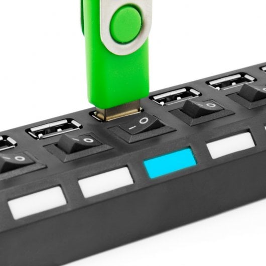 Unotec Hub 7 Portas USB 2.0 com Interruptores Preto