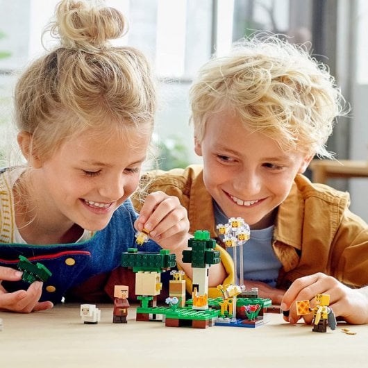 Lego Minecraft: La Granja de Abejas