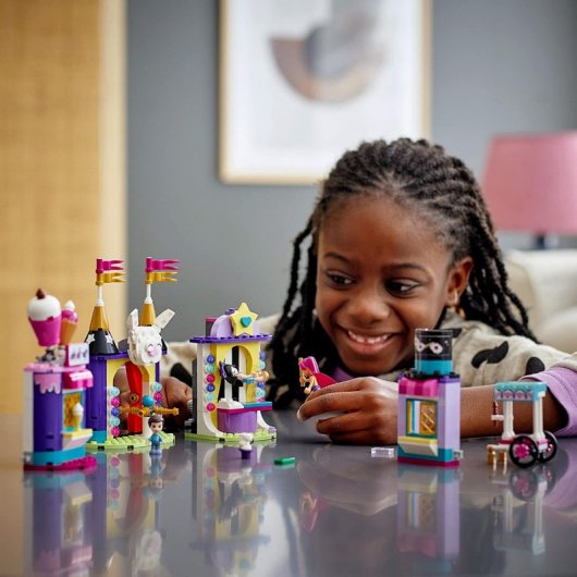 Lego Friends: Mundo de Magia Puestos de Feria