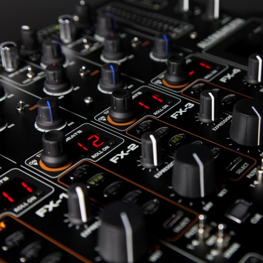 Allen&Heath Xone:DB4 Mesa de Mezclas Profesional Club 4 Canales