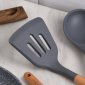 Set Utensili Da Cucina In Silicone San Ignacio Ordea: Mestolo E Spatola, Manico In Legno, Grigio
